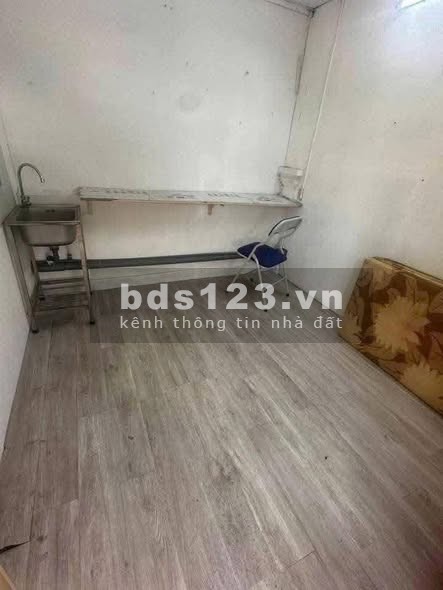 Cho thuê phòng ban công giá 1.4 triệu tại 709 Nguyễn Kiệm