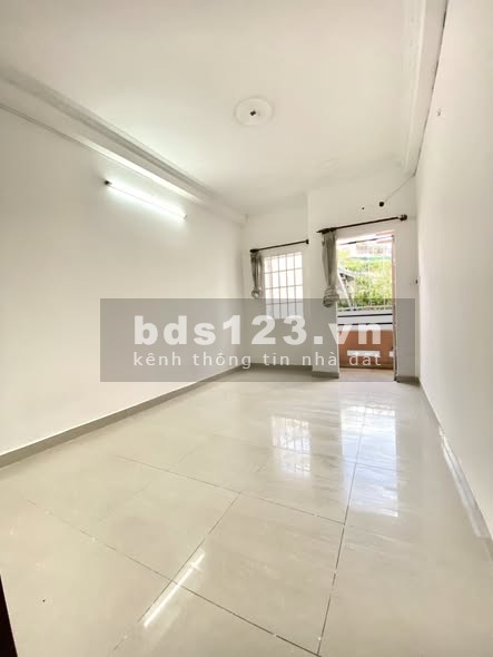 Cho thuê phòng ban công 3.3 triệu tại Thích Quảng Đức, Phú Nhuận