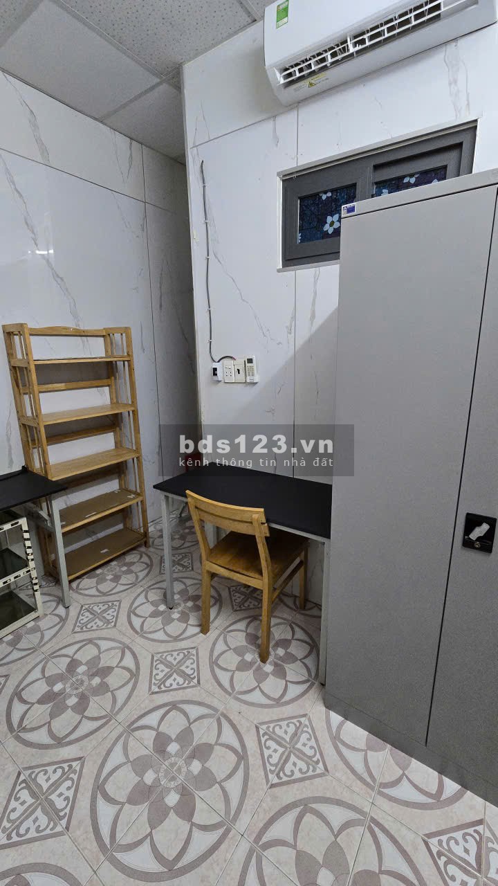 [QUẬN 5] CHO THUÊ PHÒNG TRỌ GIÁ RẺ – NGAY NGUYỄN VĂN CỪ – CÓ MÁY LẠNH