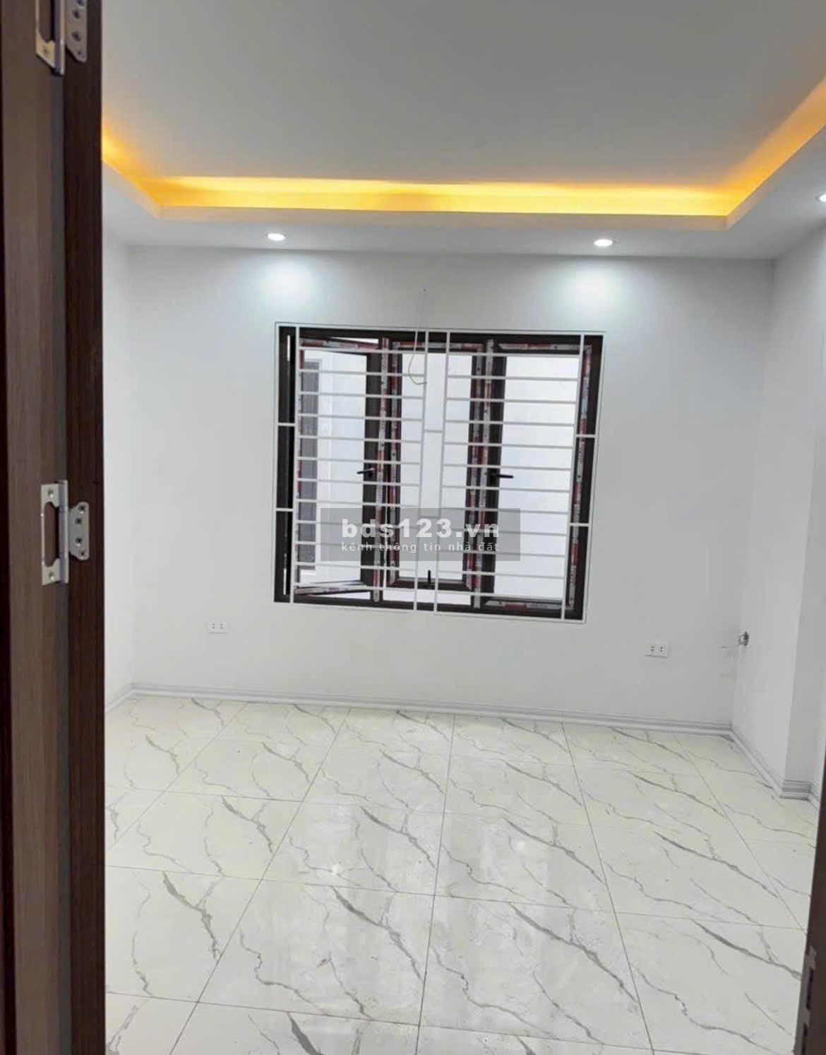 NHÀ ĐẸP LIÊN MẠC - Ô TÔ ĐỖ CỬA - SỔ NỞ HẬU - ĐÓN SÓNG…