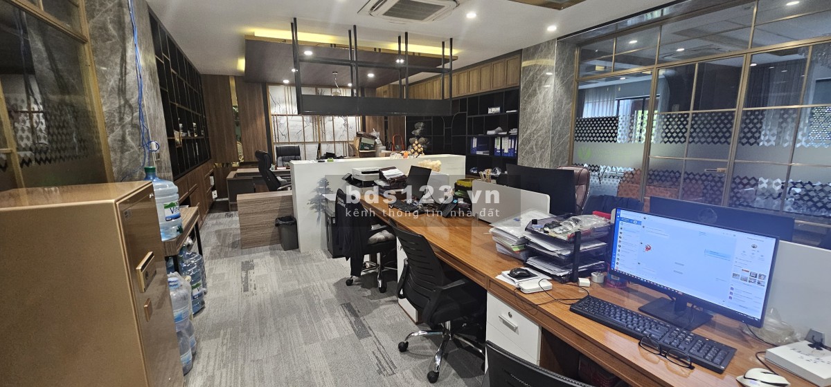 CHO THUÊ 2 SÀN -LÀM VĂN PHÒNG - GIÁ 270 TRIỆU - DIỆN TÍCH 667m2