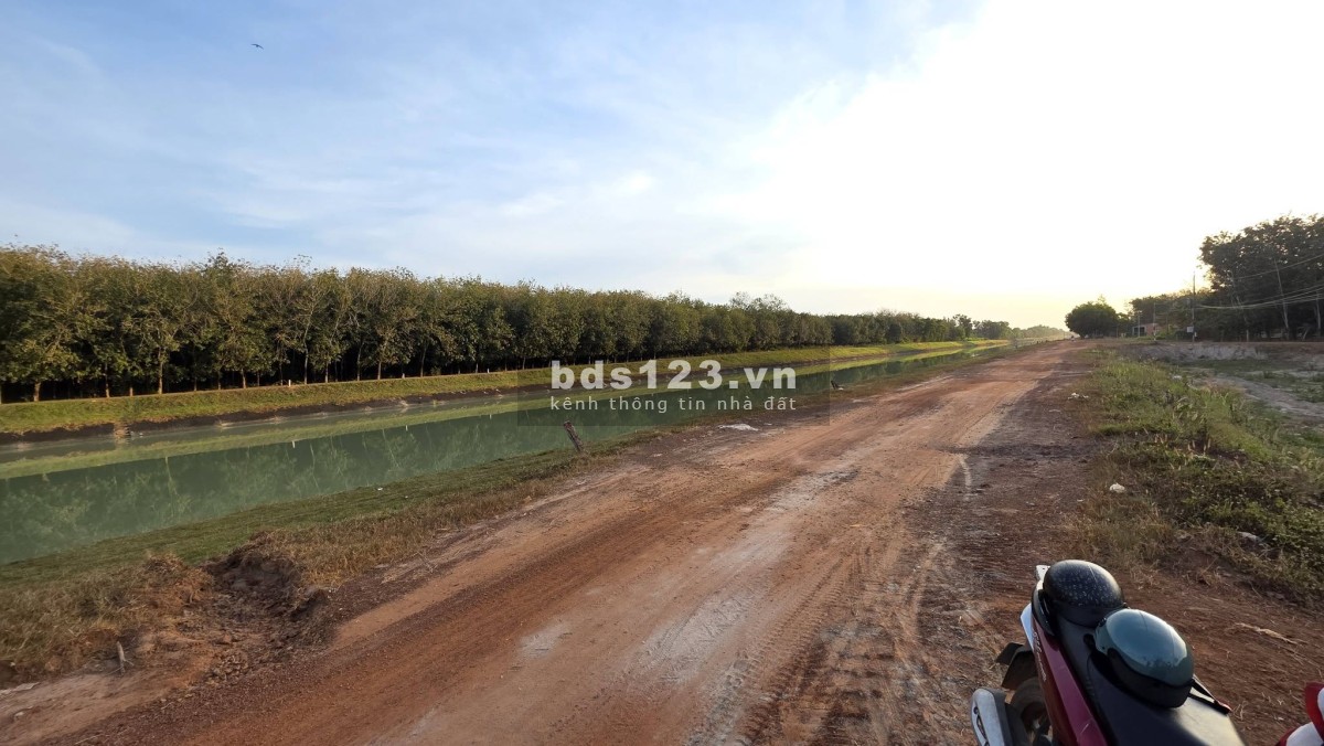 LÔ ĐẤT 1138M2 "VIEW KÊNH ĐÔNG" SIÊU ĐẸP GIÁ CHỈ 650 TRIỆU