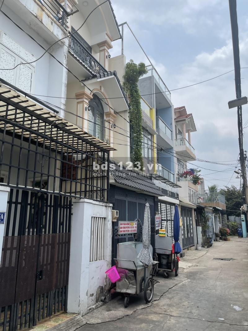 Bán Nhà Trọ 100m2 Long Thạnh Mỹ - Ngang 5.4m - Thu Nhập 10Tr/Tháng