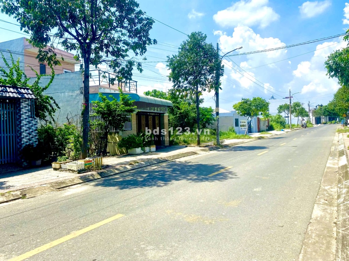 BÁN GẤP LÔ ĐẤT 90M2 ĐƯỜNG TRẦN ĐẠI NGHĨA GIÁ 2TỶ3 NGAY…