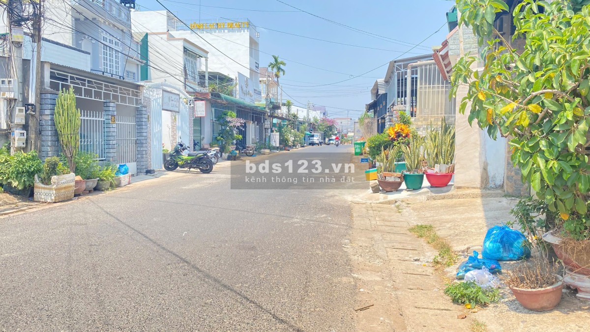 Mặt tiền phạm ngũ lão, trung tâm sầm uất của Đức Trọng,…