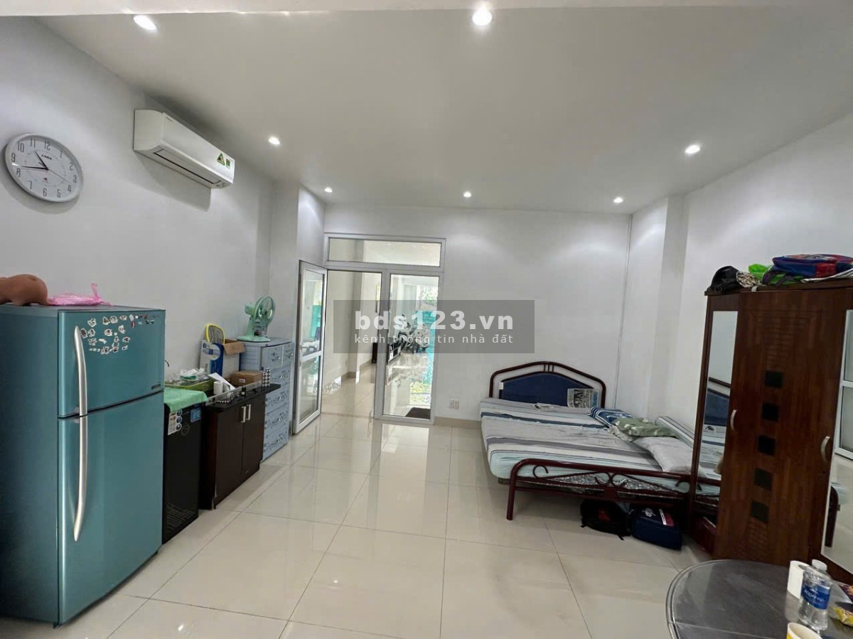 Bán nhà mặt tiền Lê Thị Riêng 3 lầu đối diện Ủy Ban…