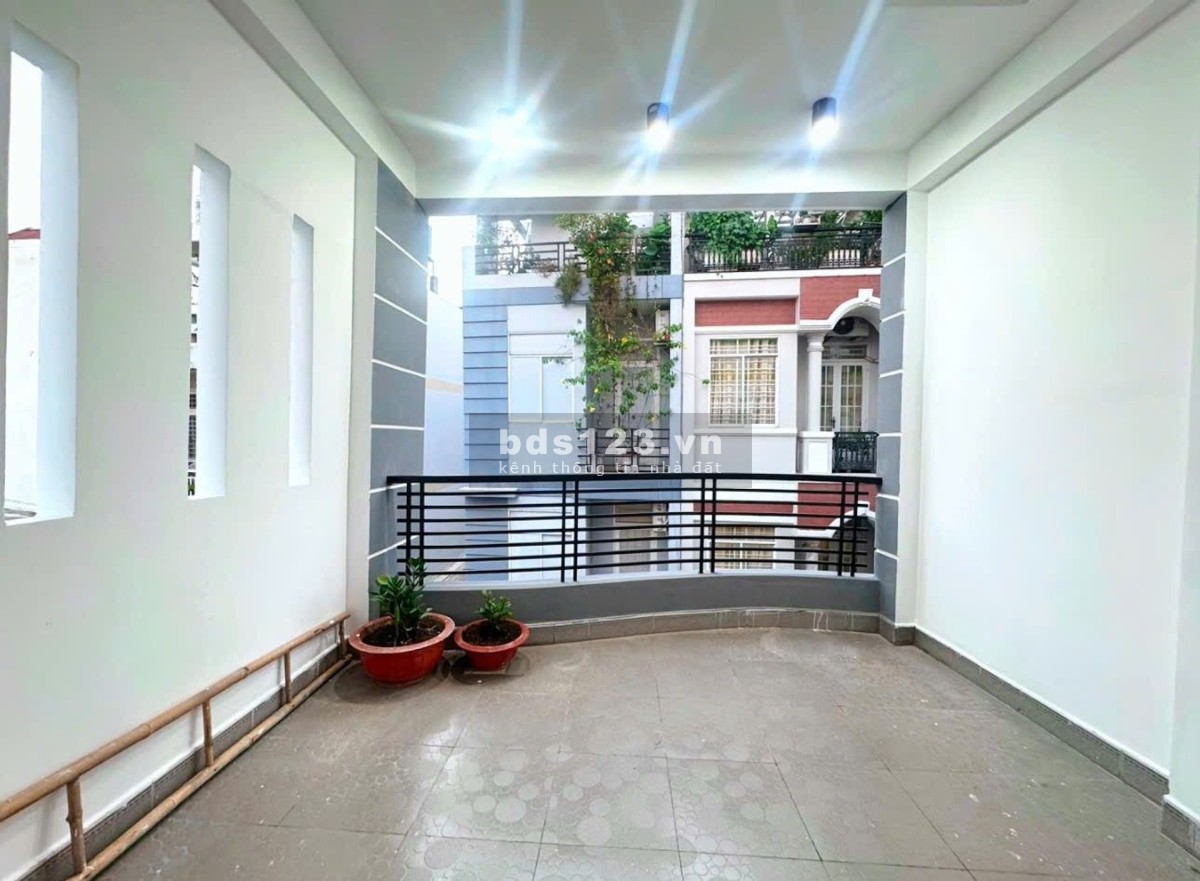 Nhà SHR, HXH phường Phú Thuận, 5’ tới Phú Mỹ Hưng