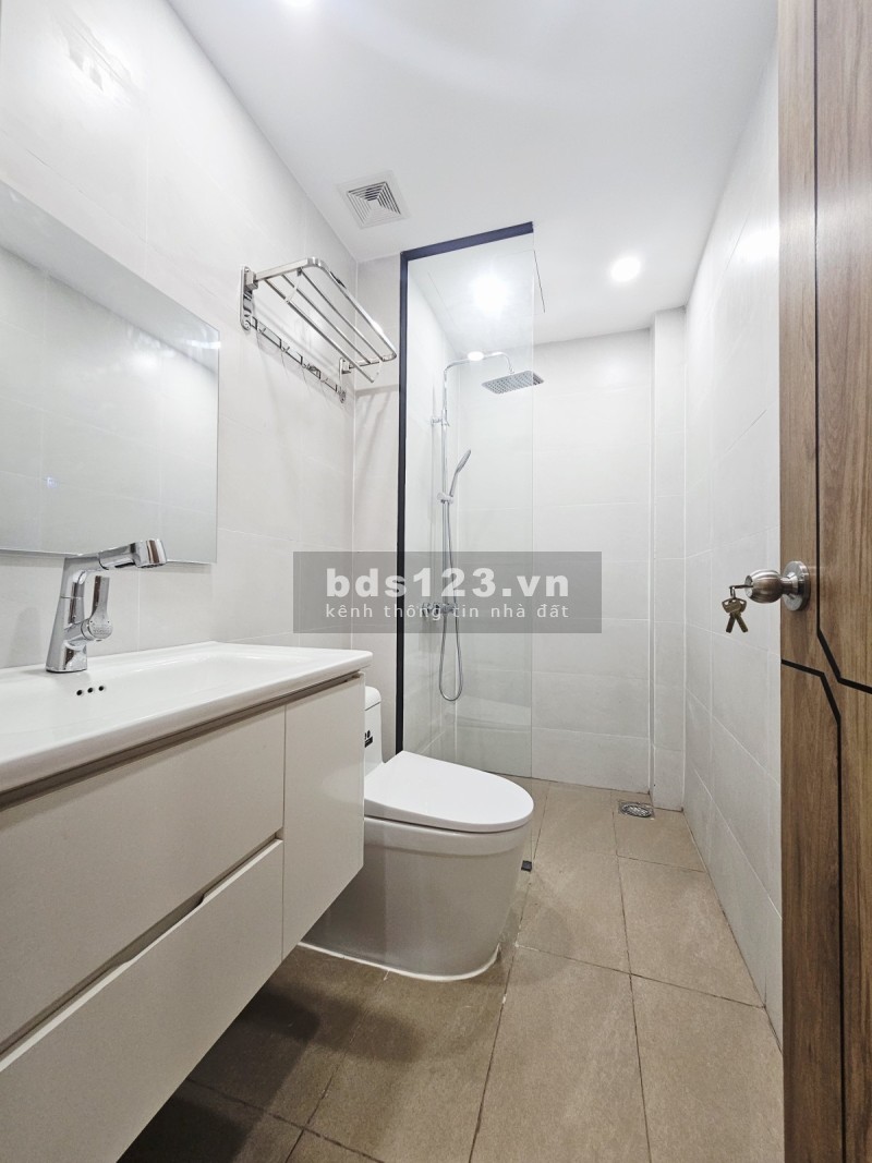 Bán Nhà 3 Tầng - OTO Ngủ trong sân - Sát Vinhomes Q9. Giá Nhỉnh 5…