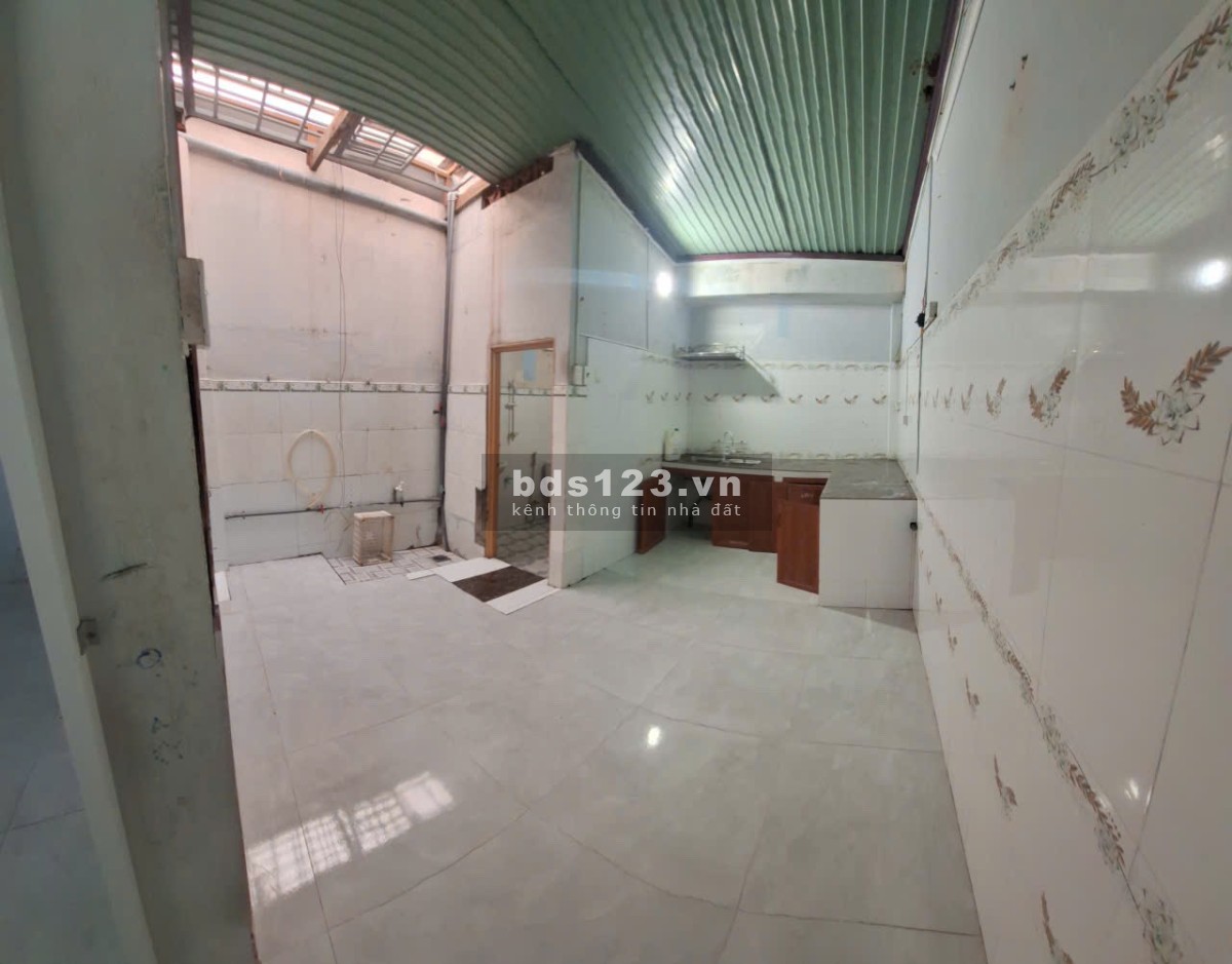 Bán nhà 58.7m2 cấp 4 , hẻm thông xe 3 gác, đường HT45 Q12