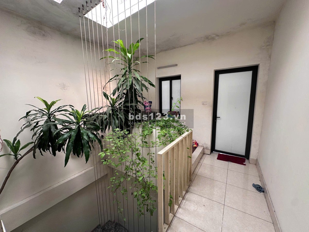 SIÊU PHẨM - NHÀ DÂN - NGÕ THÔNG BA GÁC PHÓNG VÔ TƯ - VÀI BƯỚC…