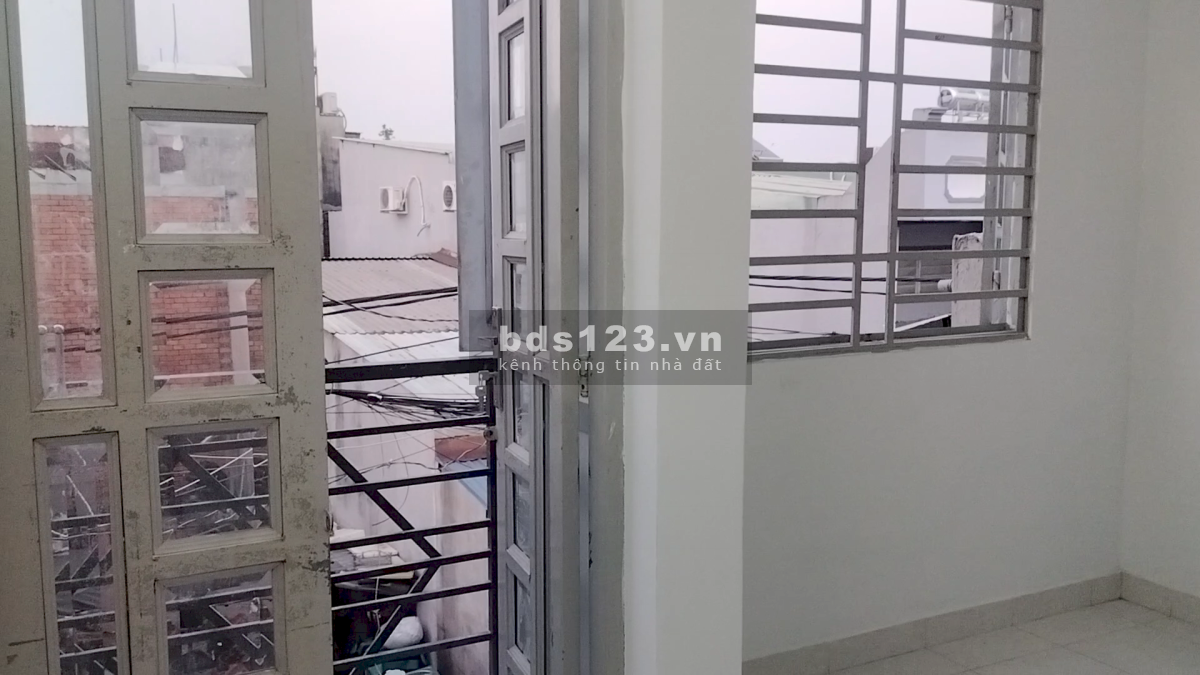 Nhà Nguyên Căn cho thuê dài hạn - Hẻm Xe Hơi trước sau