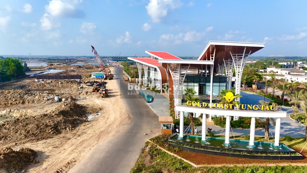 Nhà năm gằn Đại lộ 68m ,6x18=108m2, 4 tầng -293m2 giá yêu thương chi3 cần 1.2 ty sở hữu Ngay Nhà Phồ