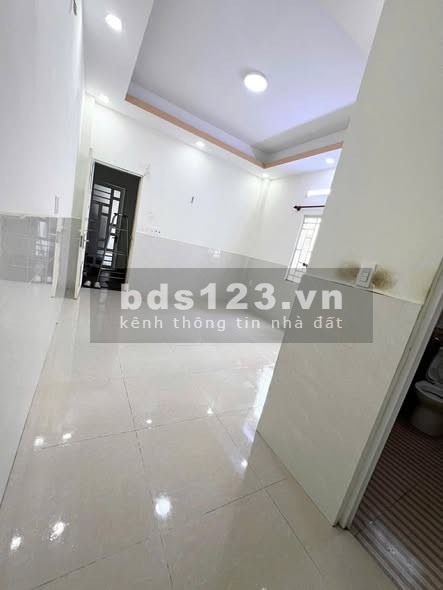 Phòng cửa sổ trời, máy lạnh mới tại Nguyễn Gia Trí (D2) -…