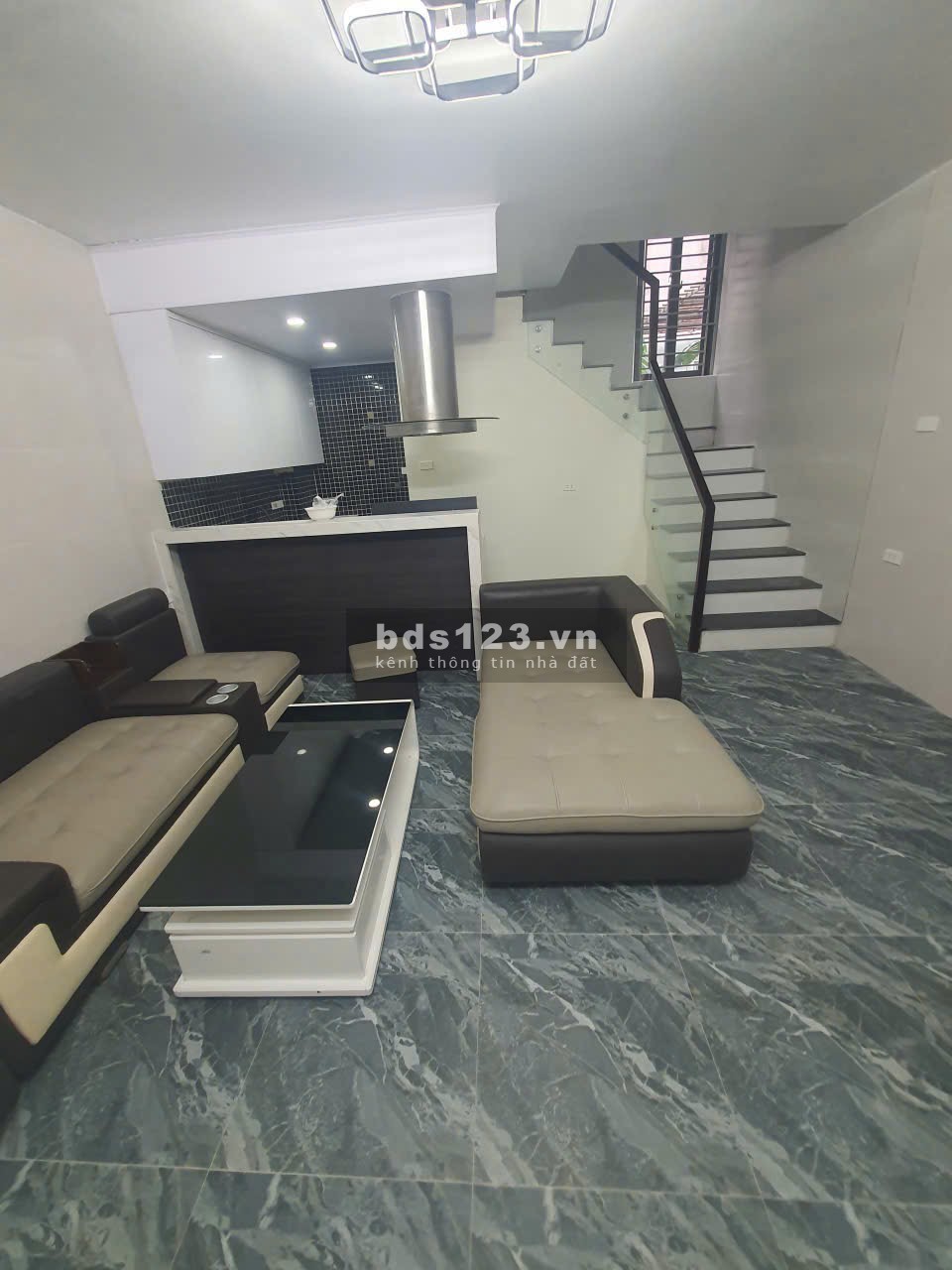 Cho thuê nhà Yên Lạc - Hai Bà Trưng - Ô TÔ - KD - 3 NGỦ - CHỈ…