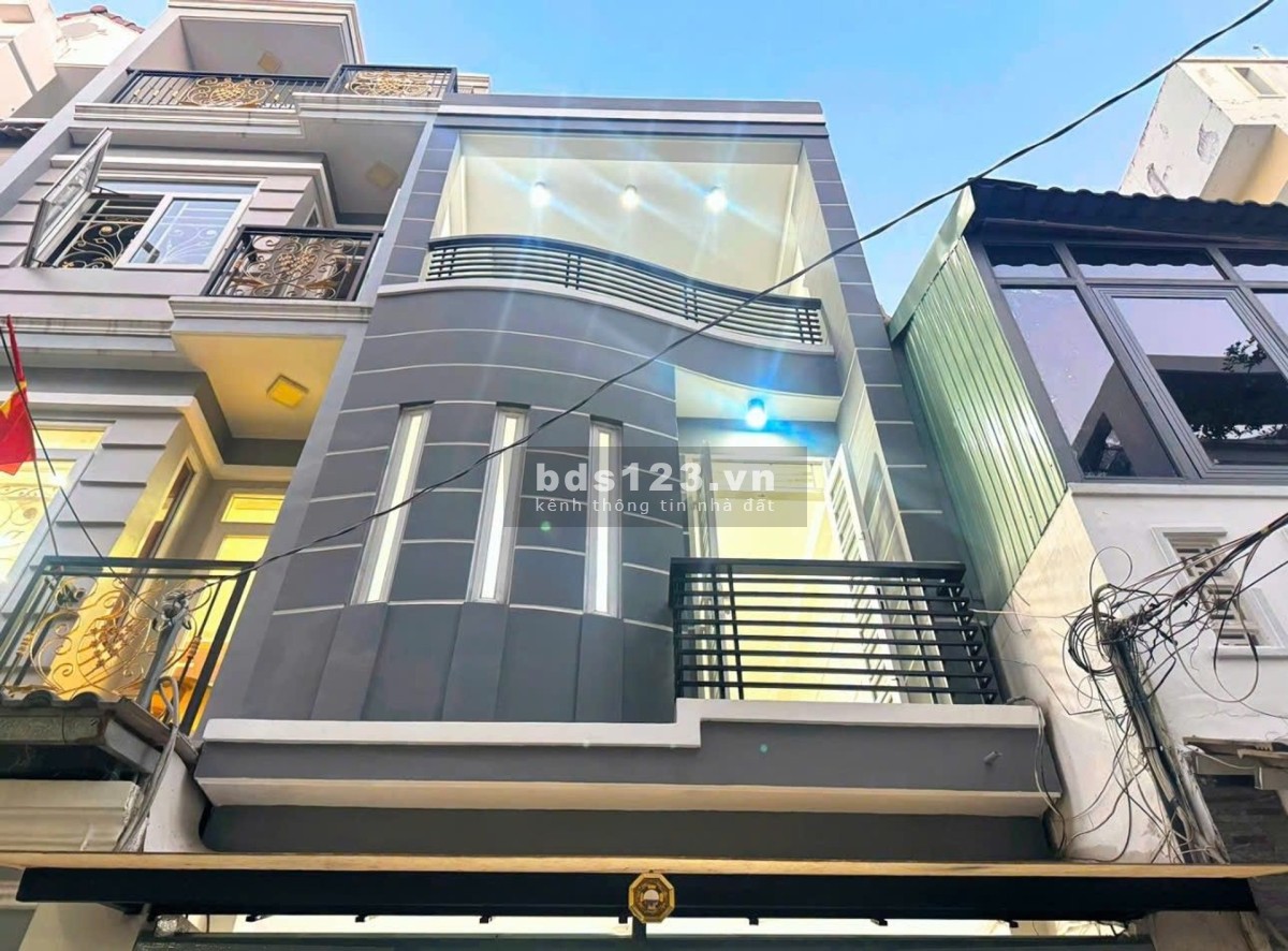 Nhà SHR, HXH, gần chợ Phú Thuận, cách Phú Mỹ Hưng 5 phút xe máy