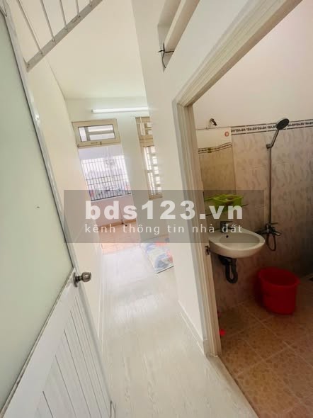 Phòng ban công tách bếp tại 45 Nguyên Hồng, Bình Thạnh - Giá…