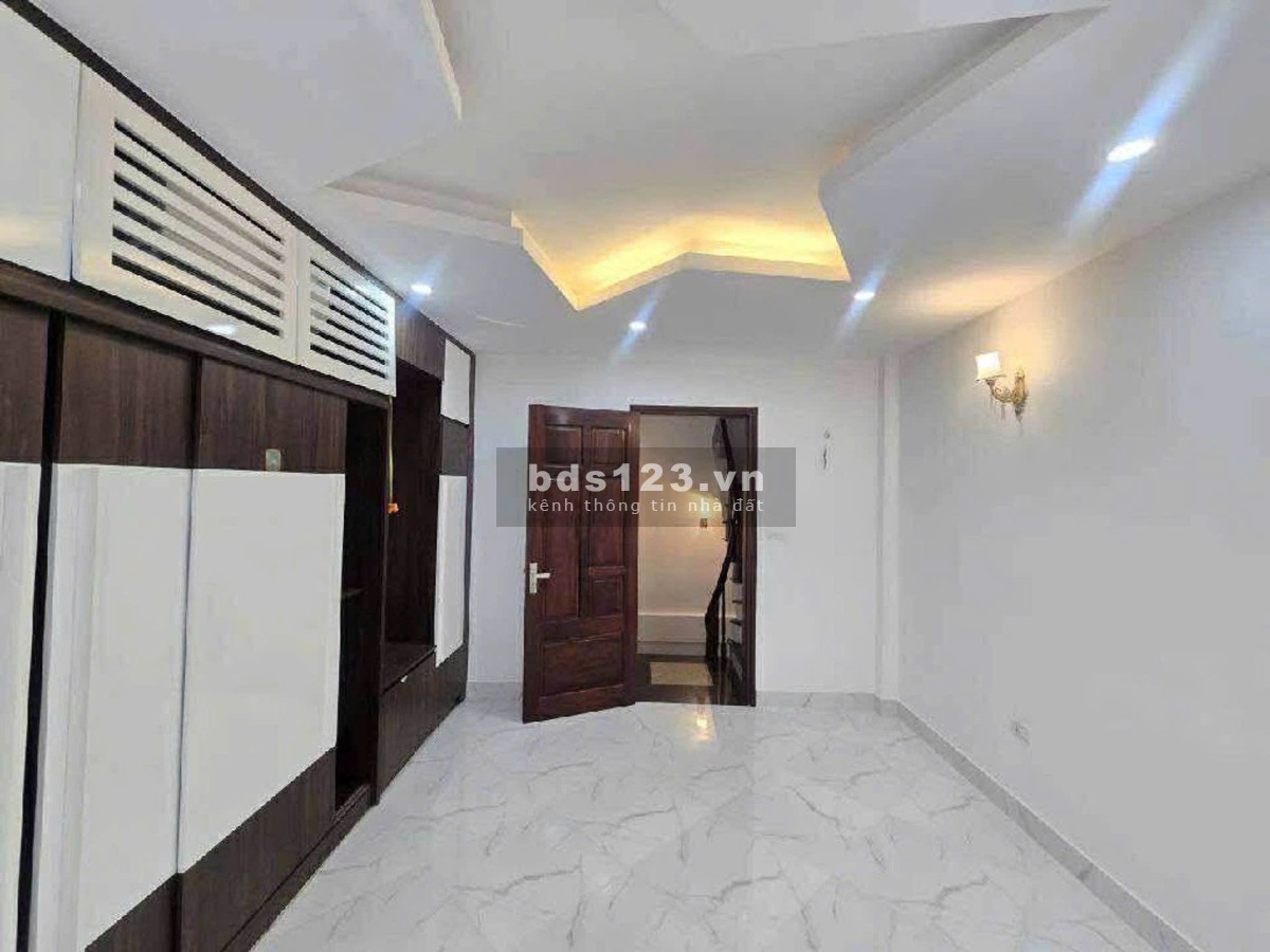 TRUNG TÂM QUẬN - LÔ GÓC - NGÕ THÔNG - KINH DOANH - NHÀ MỚI