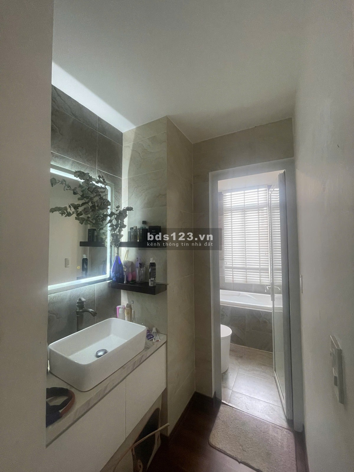 Bán căn hộ 3PN 98m2 tại Lý Thường Kiệt Q11, Tầng 8 Full nội…