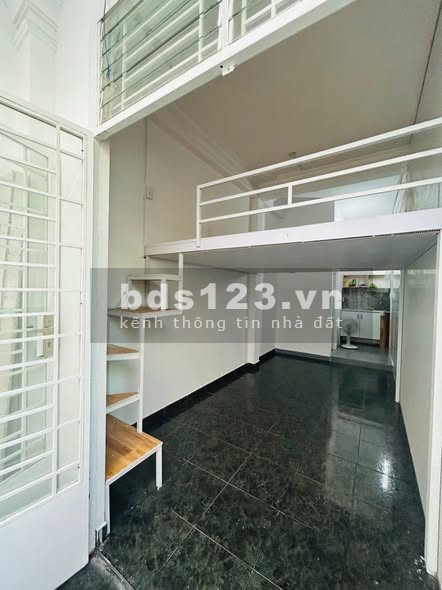 Cho thuê Duplex có ban công tại 480 Phan Xích Long, Phú Nhuận