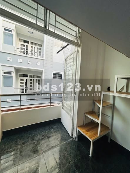 Cho thuê Duplex có ban công tại 480 Phan Xích Long, Phú Nhuận