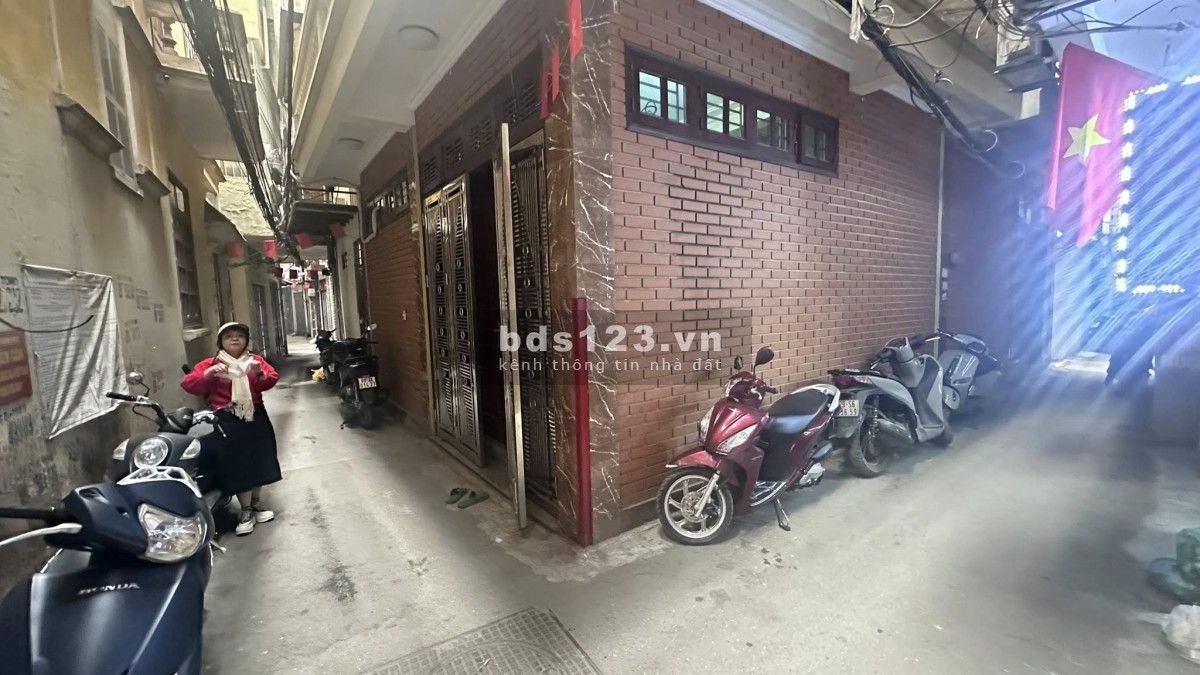 Nhà quận Tây Hồ, Hà Nội Giá 12 Tỷ Gần Chợ Bưởi Phù Hợp…