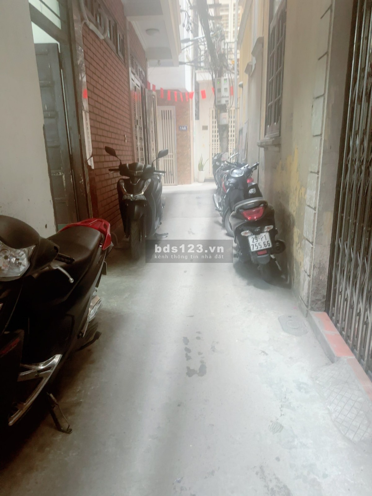 Nhà quận Tây Hồ, Hà Nội Giá 12 Tỷ Gần Chợ Bưởi Phù Hợp…