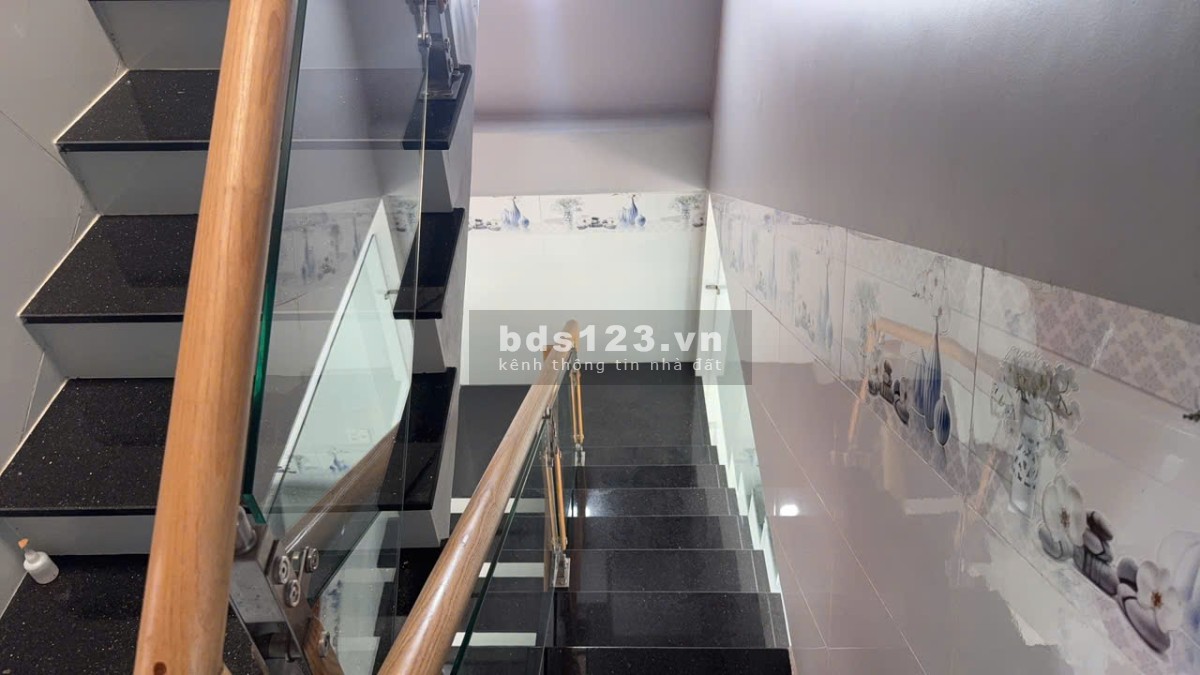 BÁN NHÀ HẺM XE HƠI NGAY ĐÔNG TĂNG LONG,QUẬN 9, 56M2, 3 TẦNG…