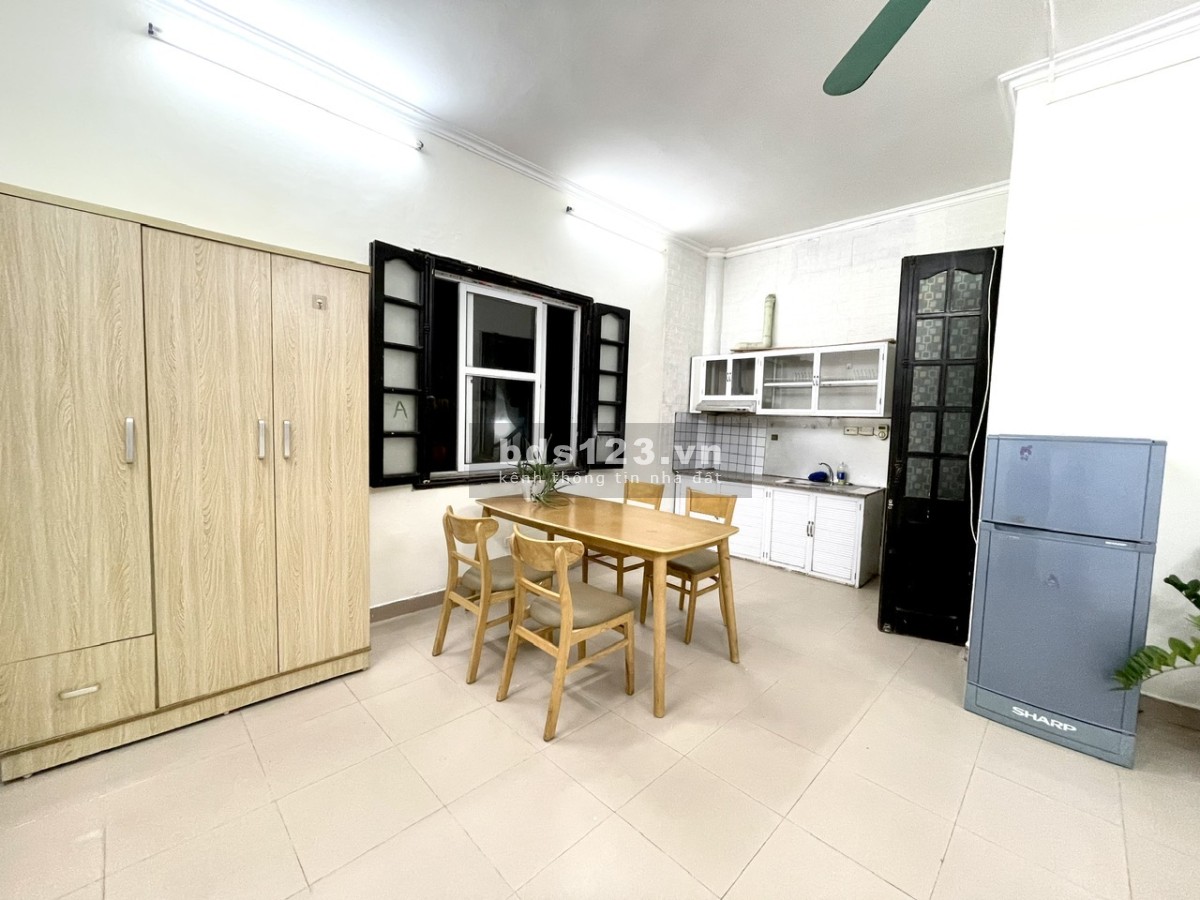 Chính chủ cho thuê căn hộ studio thoáng đẹp ngay Vincom Bà Triệu