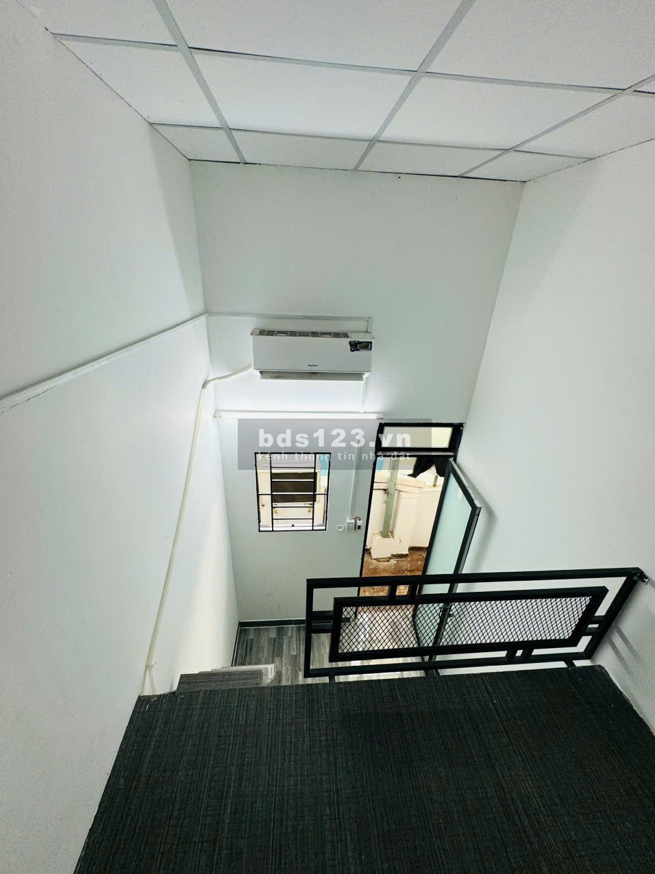 Phòng giá rẻ có gác máy lạnh 3 triệu - 105 Nguyễn Tư Giãn Gò Vấp ( Gần chợ Phạm Văn Bạch).