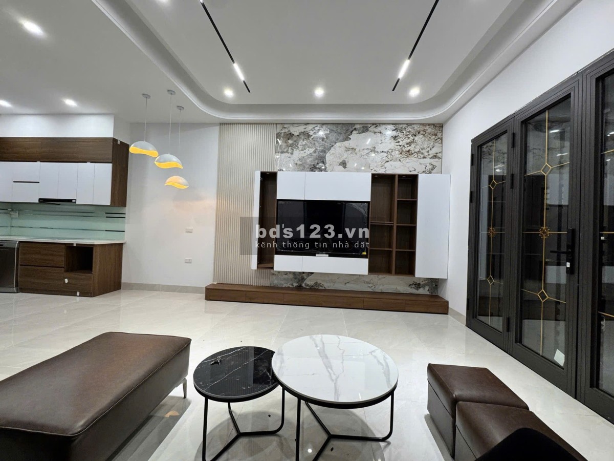 Bán nhà Nguyễn Văn Huyên 50m2, sát công viên Nghĩa Đô, vị trí…