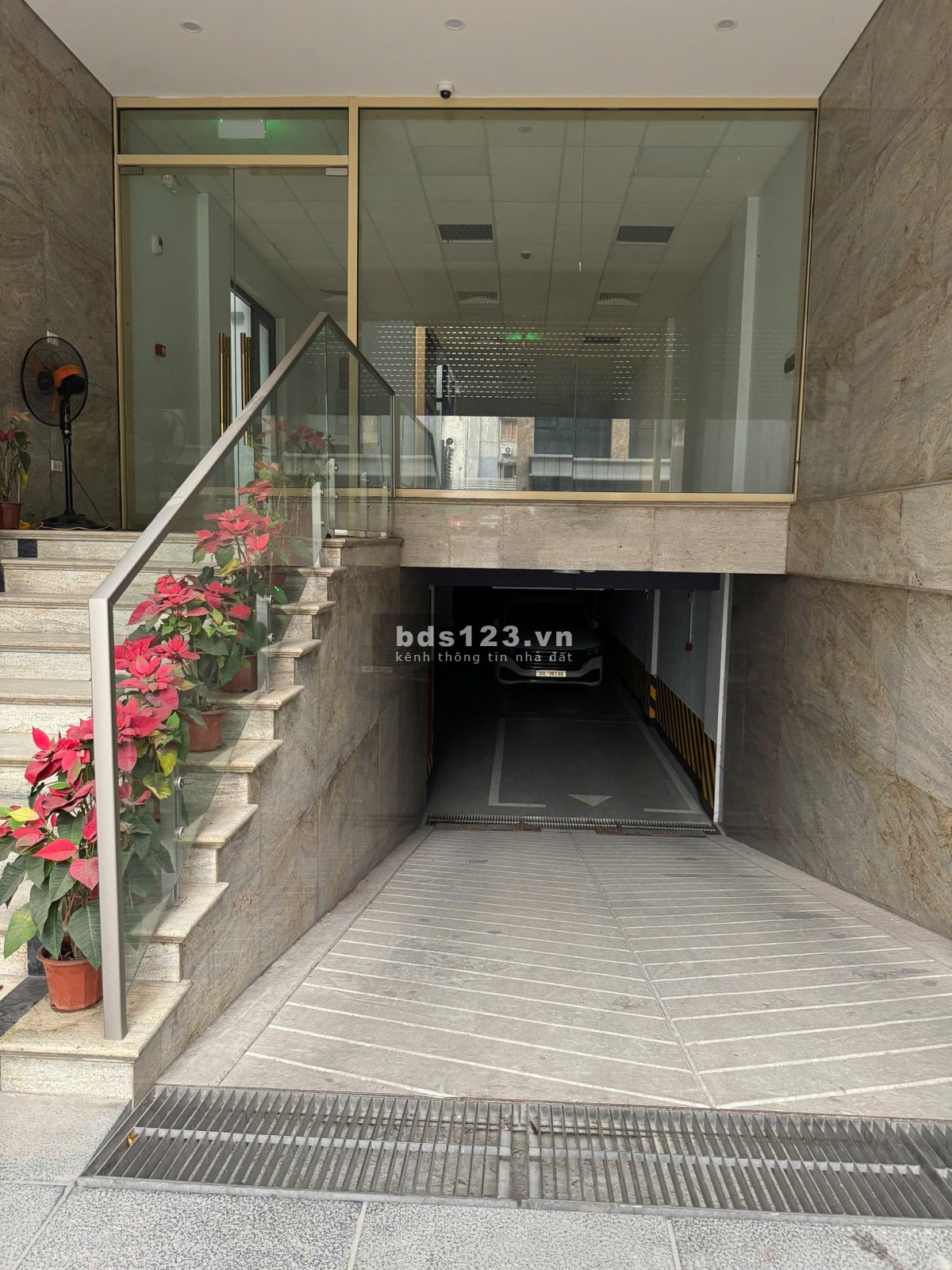 CHO THUÊ MẶT BẰNG ĐẦY ĐỦ TIỆN ÍCH