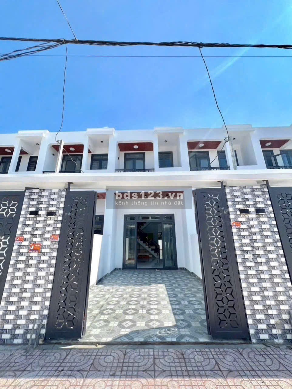 NHÀ 1 TRỆT 1 LẦU – NGAY UBND TÂN TRIỀU