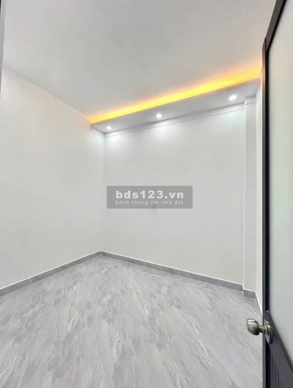 NHÀ 1 TRỆT 1 LẦU – NGAY UBND TÂN TRIỀU