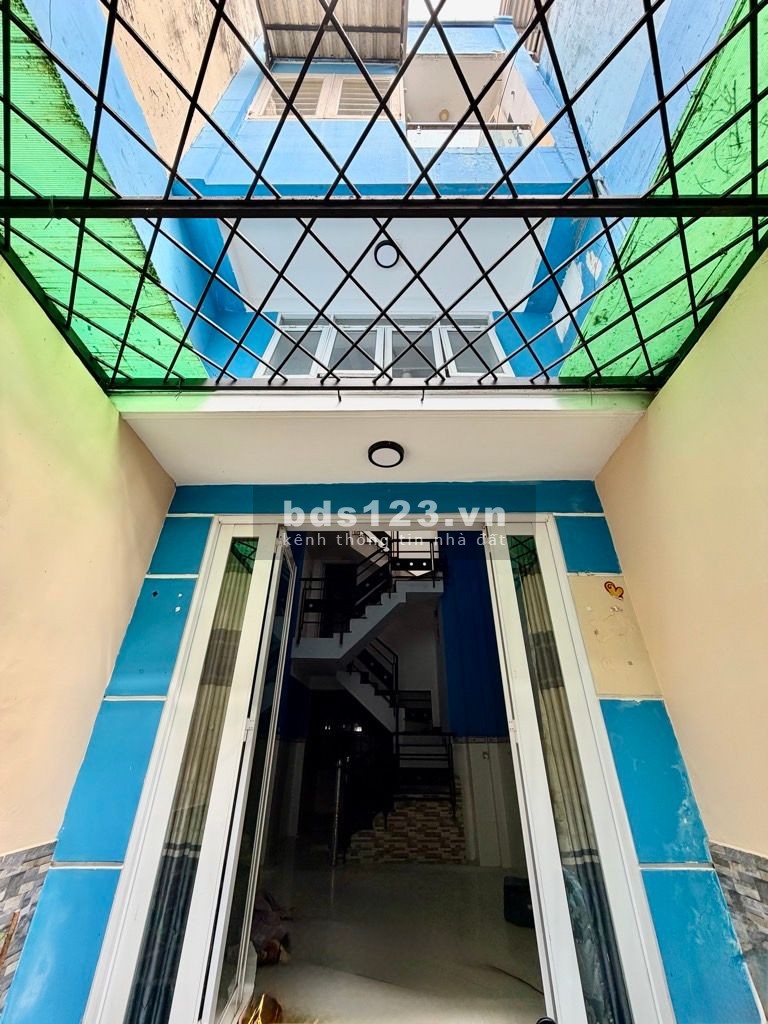 NÓNG - NHỈNH 6 ĐỒNG - NHÀ HẺM XE HƠI SÁT MẶT TIỀN HOÀNG SA ,…