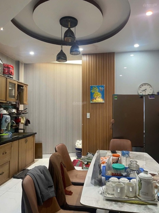 Căn duy nhất nhà mặt tiền CMT8 gần Trường Chinh 3 tầng…