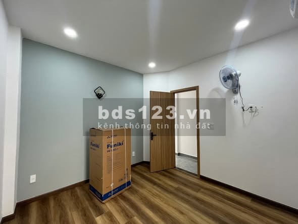 Cho thuê căn hộ Studio tách bếp, cửa sổ trời mới 100% tại…