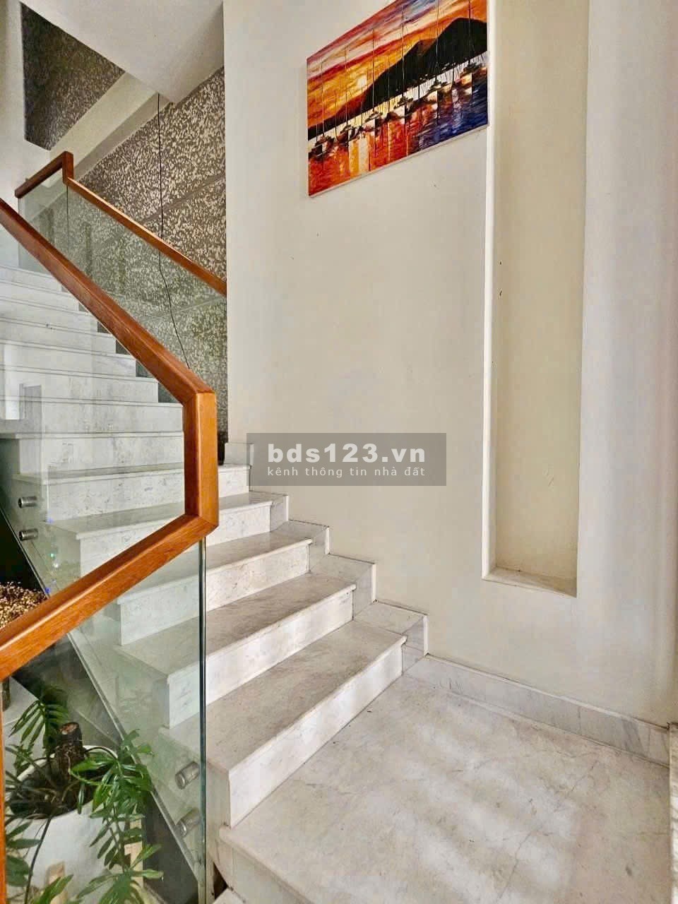 Cho thuê nhà phố rộng thoáng mục đích ở hoặc kết hợp văn phòng