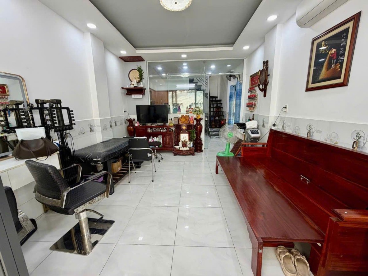 LÔ GÓC TÂY THẠNH TÂN PHÚ – GẦN CHỢ – 40M² – 3.9 TỶ (Ở…