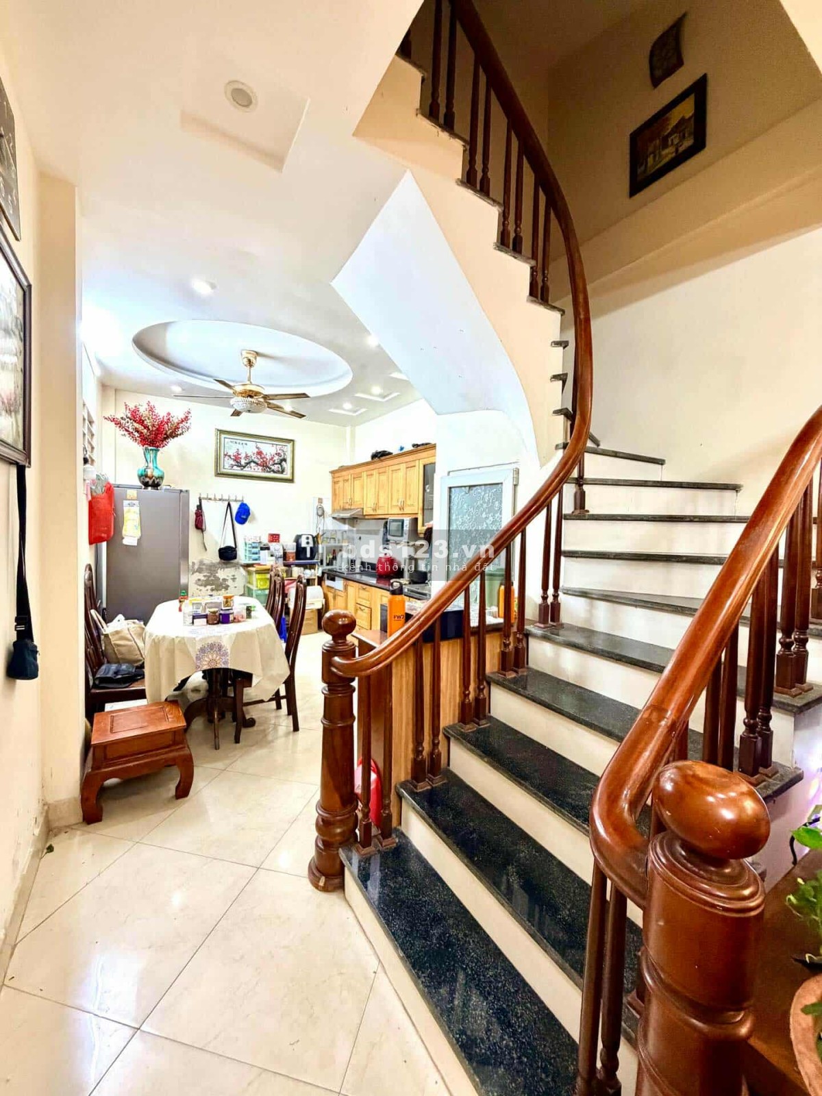 Bán nhà Bạch Mai 60m2 thang máy mới ở ngay chỉ 12 tỷ.