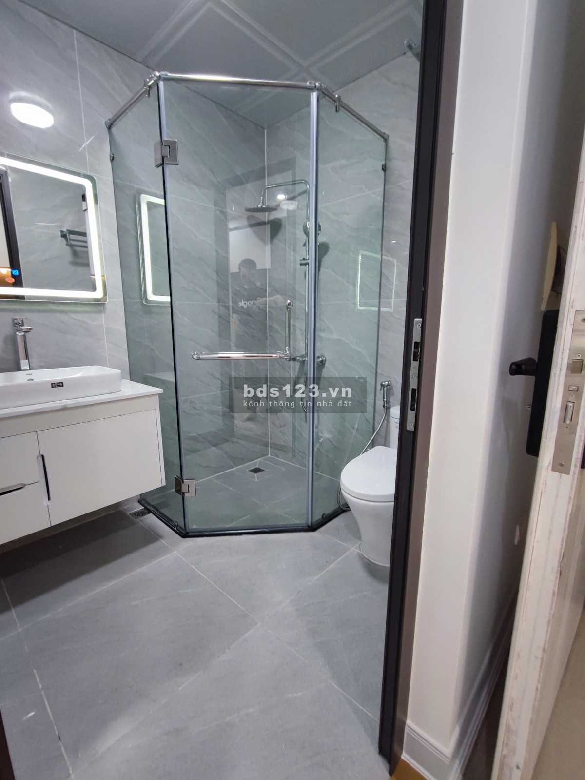 Tôi bán chung cư của mình tại Hemisco xala cạnh bv K, quân y 103