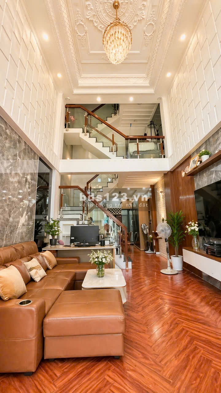 NHÀ 3 TẦNG MỚI – DIỆN TÍCH RỘNG 60M² – 50M RA HẺM XE HƠI…