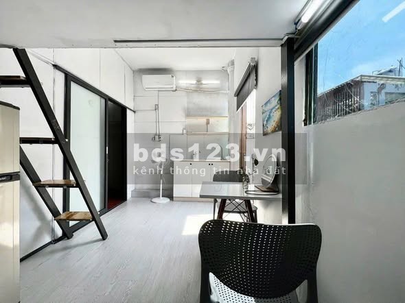 Duplex ban công thoáng tại Phan Xích Long, Phú Nhuận