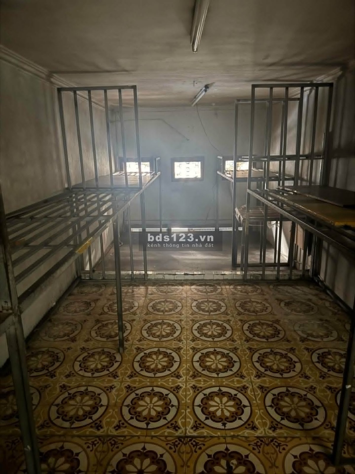 NHÀ PHỐ CỔ - BUÔN BÁN SẦM UẤT - NGỦ CŨNG RA TIỀN