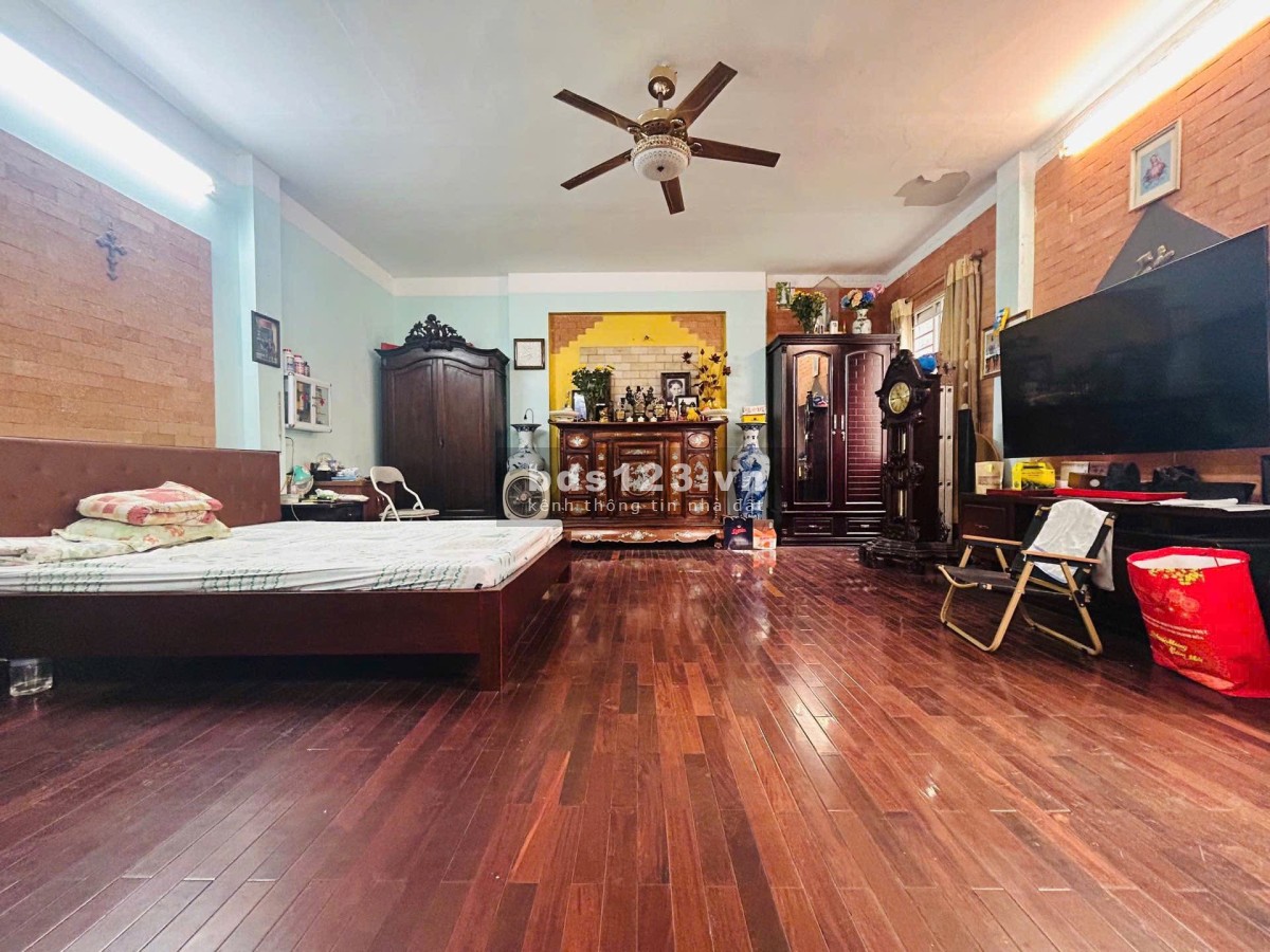 NHÀ PHỐ CỔ 3 TẦNG - KINH DOANH HOMESTAY NGỦ CŨNG RA TIỀN