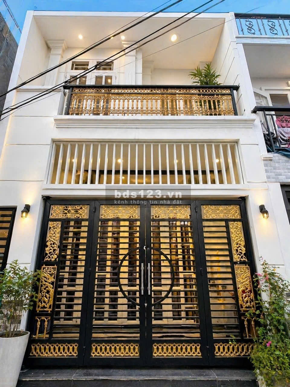 NHÀ SÁT HẺM XE TẢI - HÀNG XÓM HIMLAM - NGANG GẦN 5M - NHỈNH 7 TỶ