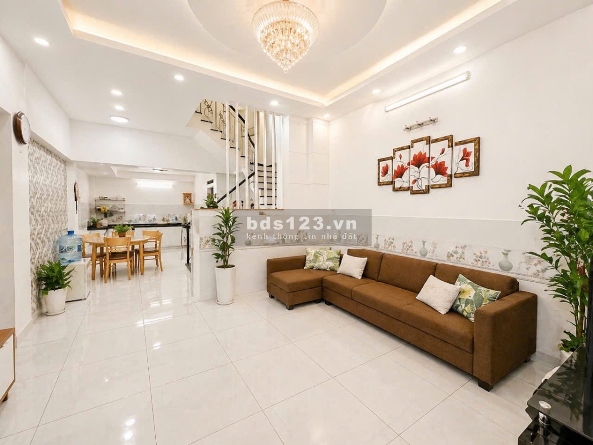 NHÀ SÁT HẺM XE TẢI - HÀNG XÓM HIMLAM - NGANG GẦN 5M - NHỈNH 7 TỶ