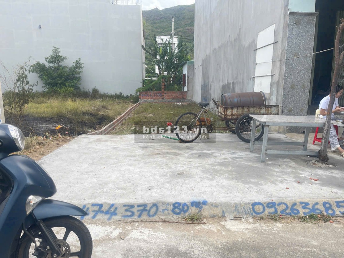 Chính chủ bán đất nền mặt tiền đường 16m ngay khu cây…