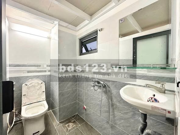 Phòng mới có máy lạnh tại 125 Vườn Lài, An Phú Đông, Q12