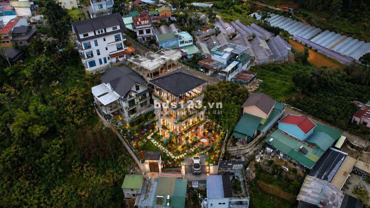 Nền biệt thự view thông vĩnh viễn , săn mây ngày và đêm…
