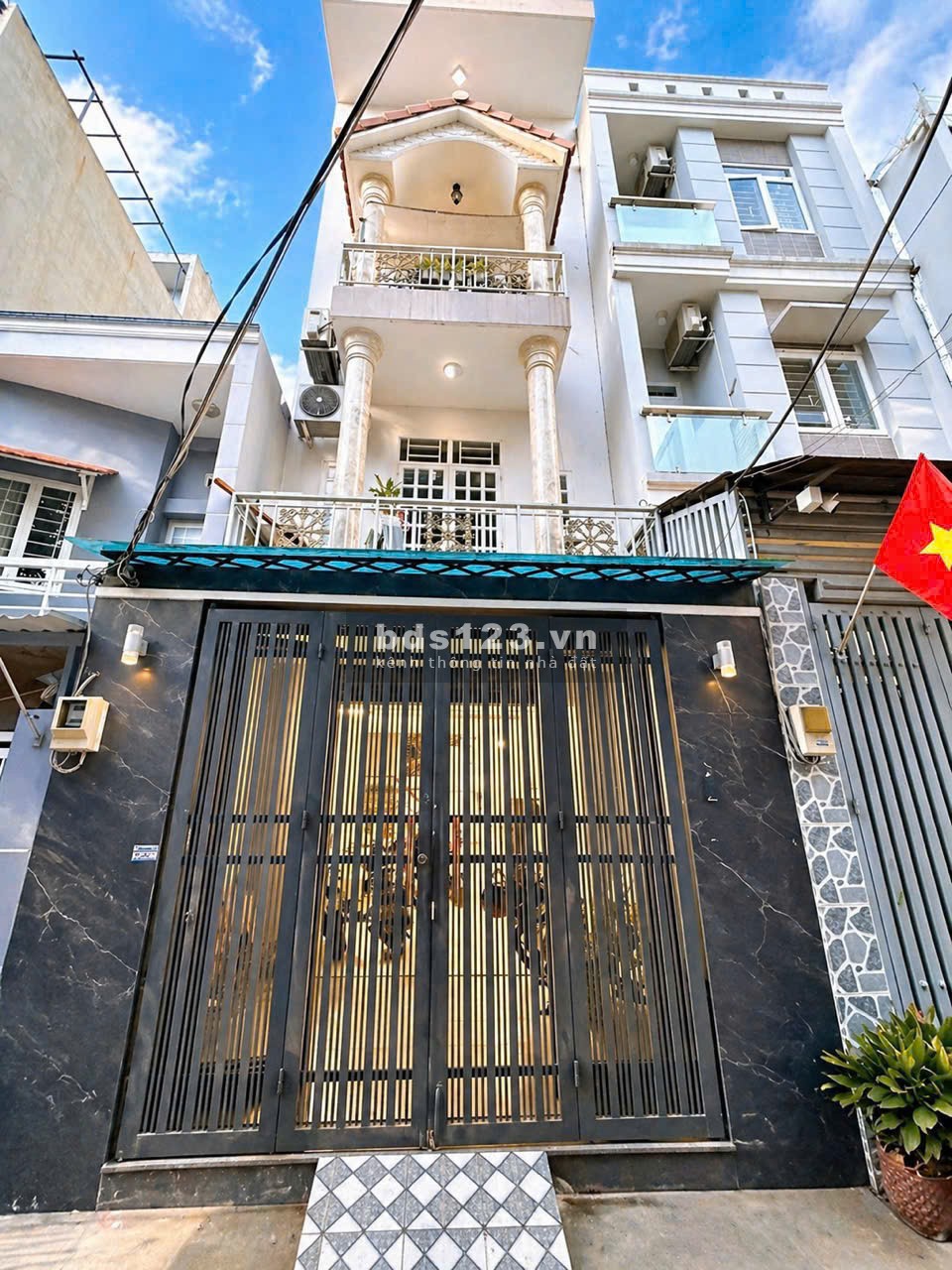 HẺM XE HƠI ĐỖ CỬA - DÒNG TIỀN ỔN ĐỊNH - THÔNG SỐ CHUẨN…